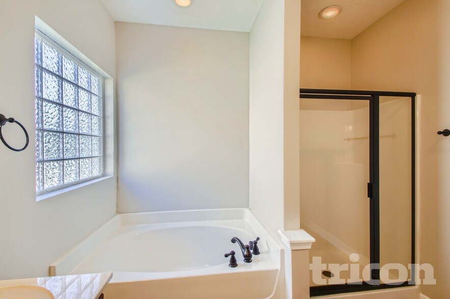 Building Photo - 241 Sundown Dr