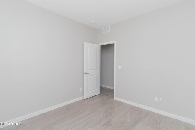 Building Photo - 10608 Hidden Palm Pl
