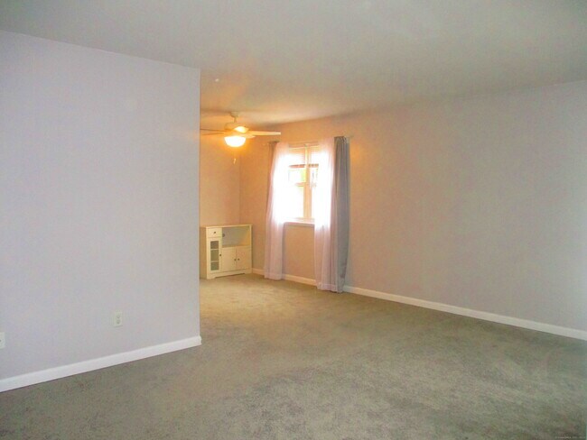 Building Photo - 29 Van Buren Ave