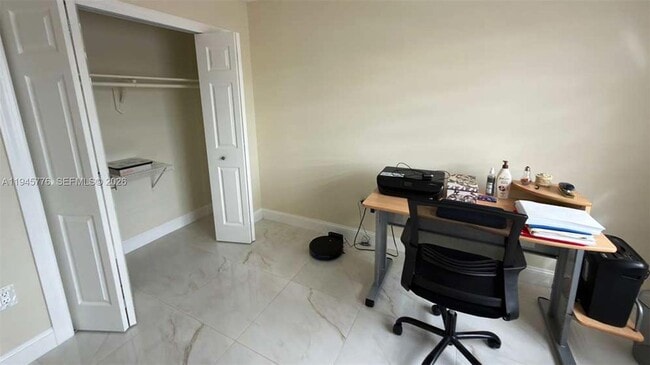 Building Photo - 1530 SW 138th Ave