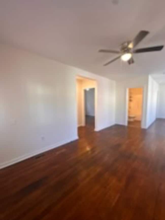 Building Photo - Three Bedroom Condo - Centrally Located Suffolk!