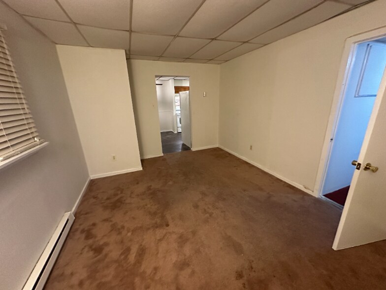 Building Photo - 516 Oakwood St