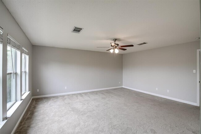 Building Photo - 2504 Byfield Dr