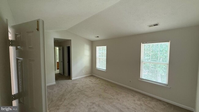 Building Photo - 810 High Plain Dr