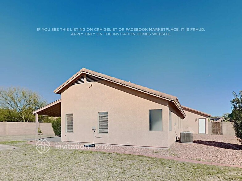 Building Photo - 3042 S 64th Ave