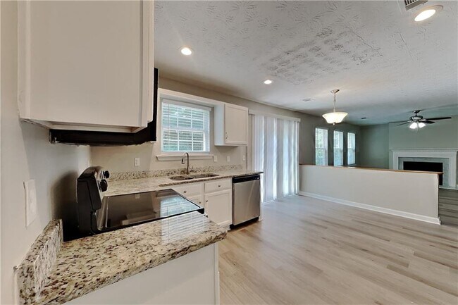 Building Photo - 3100 Evergreen Eve Crossing