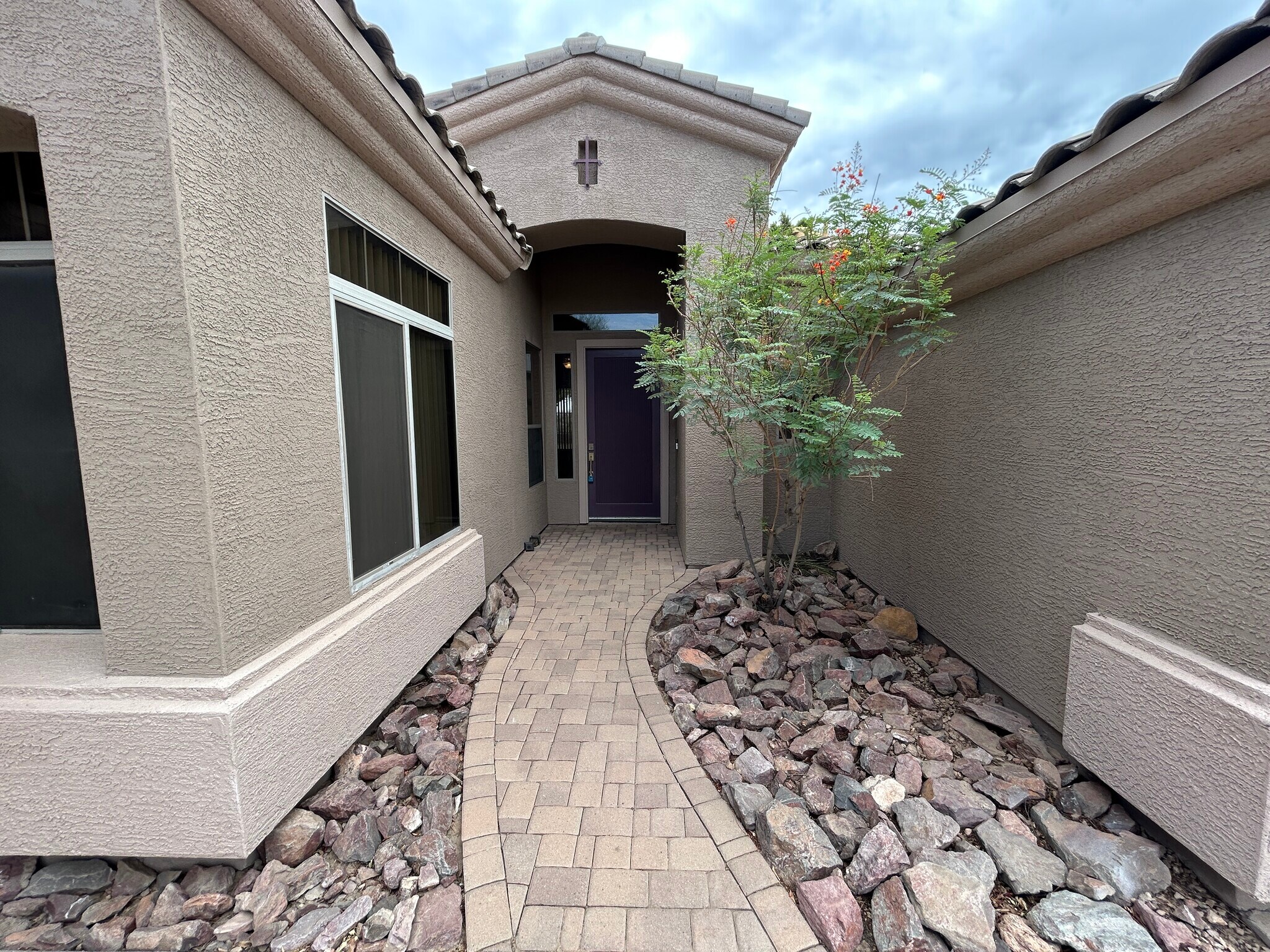 Building Photo - 25415 N 39th Ave