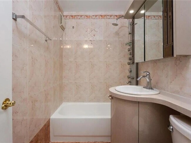 Building Photo - 488 Ocean Pkwy