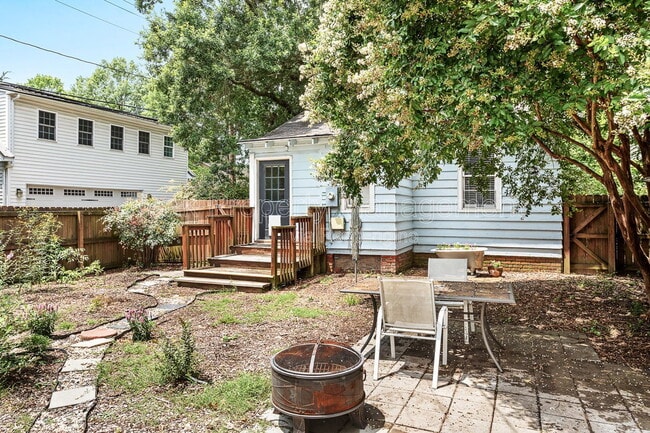 Building Photo - 4007 Chevy Chase St