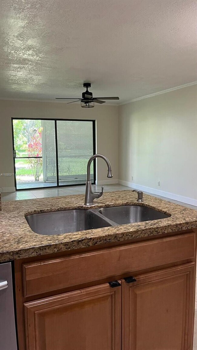 Building Photo - 3109 Oakland Shores Dr
