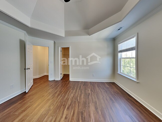 Building Photo - 3047 Romain Trail