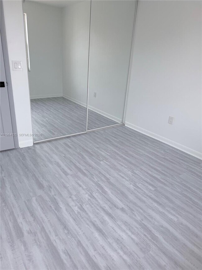 Building Photo - 15102 NW 7th Ct