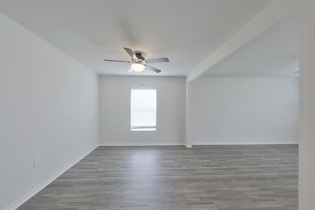 Building Photo - 1835 Nelson Rd N