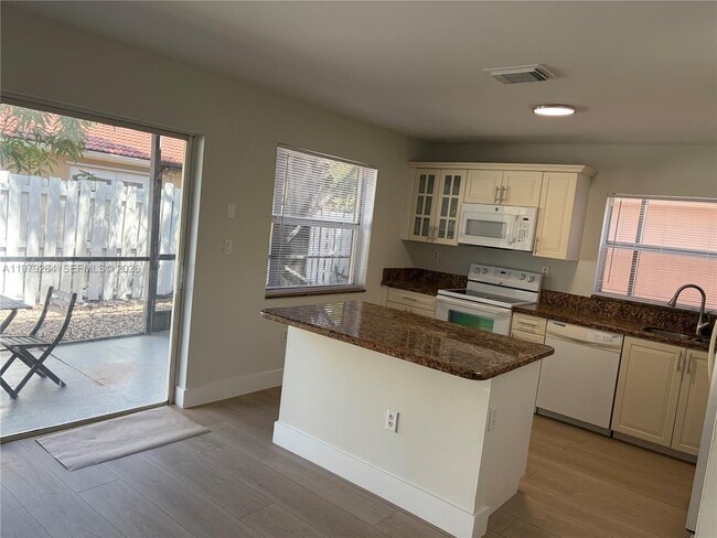 Building Photo - 1246 NW 125th Terrace