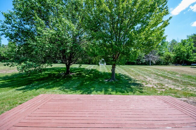 Building Photo - 5561 Waterfront Dr N