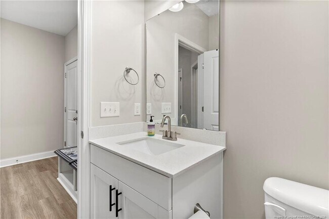 Building Photo - 112 Nairn St