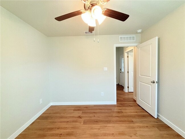 Building Photo - 1116 Zeus Dr