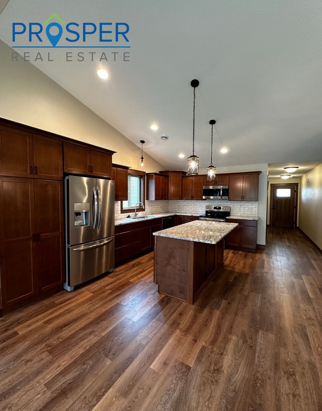 Building Photo - Charming 2-Bedroom, 2-Bathroom Apartment i...