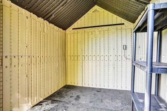 Building Photo - 6871 SW 50th Terrace