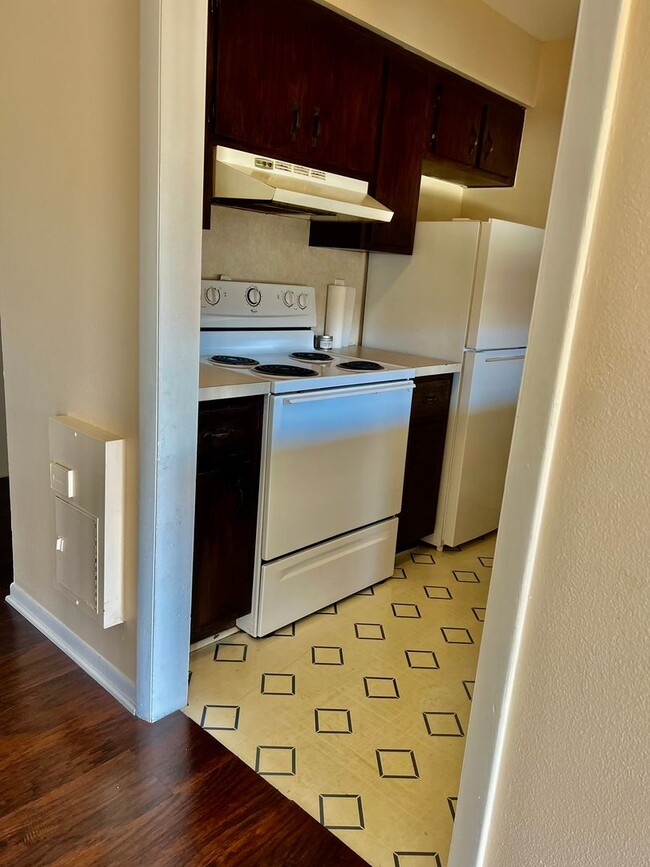 Building Photo - FREE 1st Months Rent! - 2/2 Condo in Melbourne