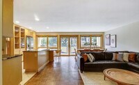 Building Photo - 4720 Chevy Chase Dr