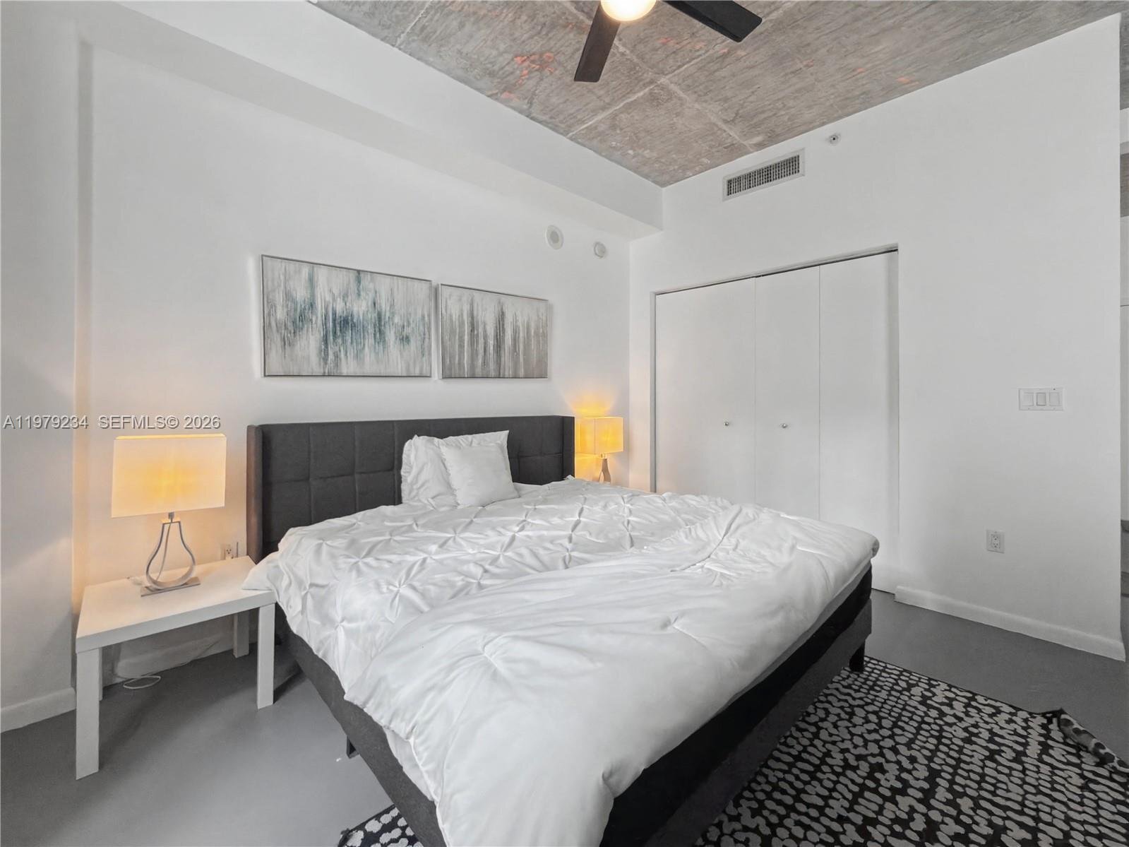 Building Photo - 234 NE 3rd St