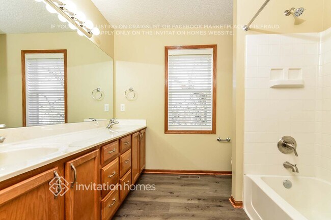 Building Photo - 7416 Aspen Cove S