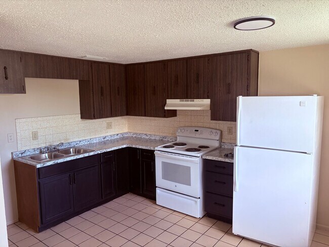Building Photo - 2/1 in New Port Richey