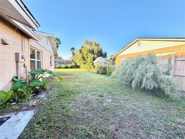 Building Photo - 411 Parson Brown Way