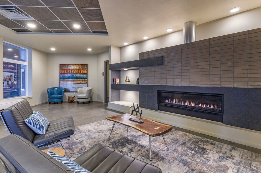Building Photo - 11505 NE Yacht Harbor Dr