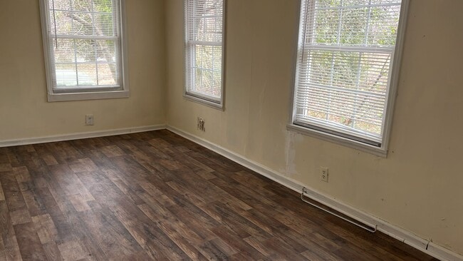 Building Photo - 312 Earnie Ln