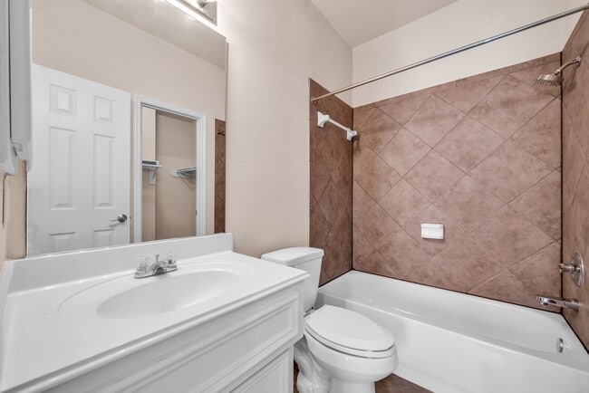 Building Photo - 1607 W Dallas St