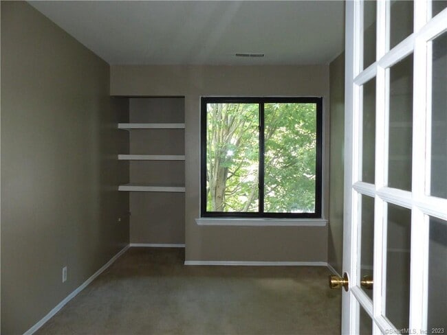 Building Photo - 64 Lawson Ln