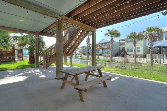 Building Photo - 409 Paradise Pointe Dr