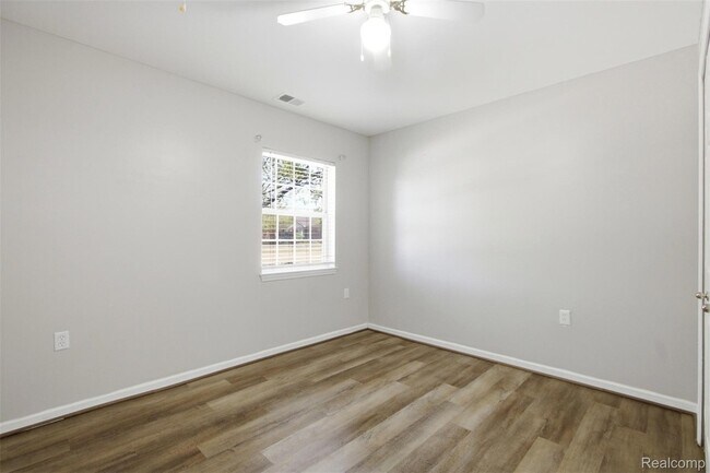 Building Photo - 25736 Lira Ln