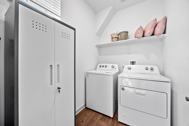 Building Photo - 329 Black Sheep Cv