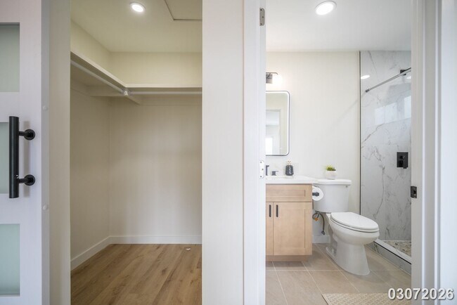 Building Photo - Fully Remodeled, Rarely Available 3BR/2BA/2PKG in Orchard Hills, Aeia Heights