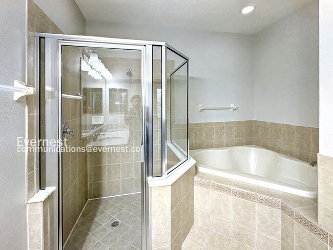 Building Photo - 12806 Belvedere Song Way