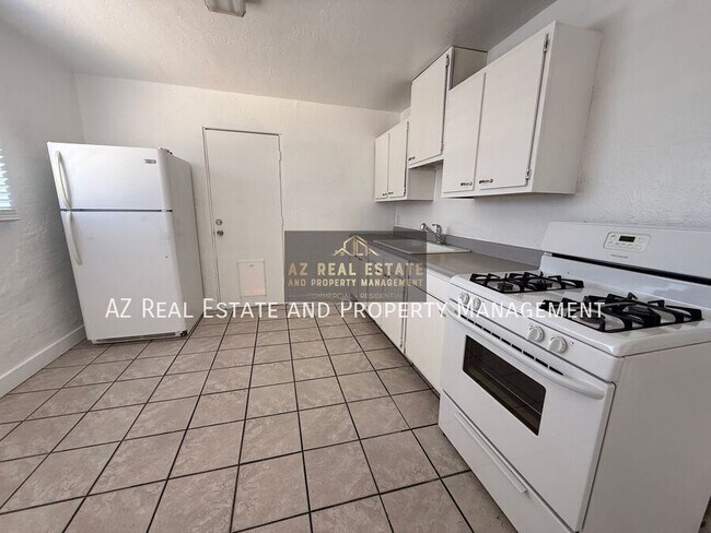 Building Photo - 7532 N 21st Ave