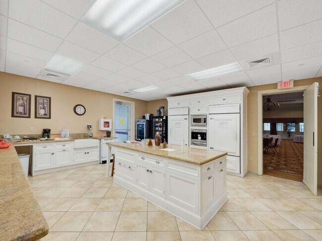 Building Photo - 8111 Carnoustie Pl