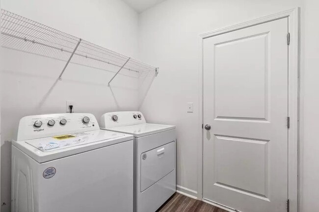 Building Photo - 4311 Center Oak Woods St