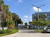 Building Photo - 14840 Naranja Lakes Blvd