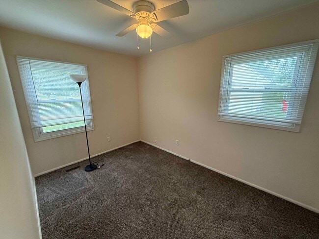 Building Photo - 3105 Blair Dr