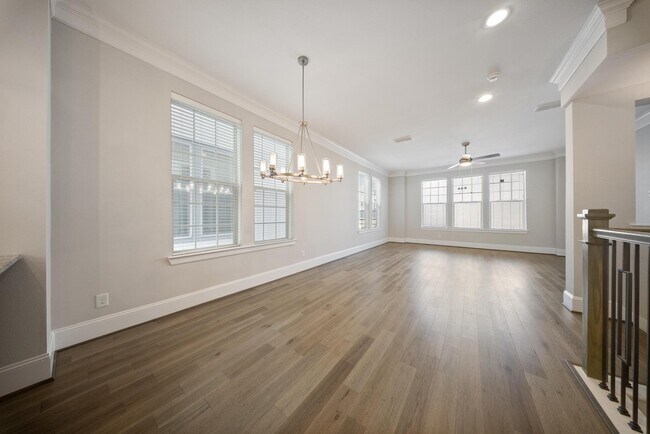 Building Photo - 6755 Highclere Manor Ln