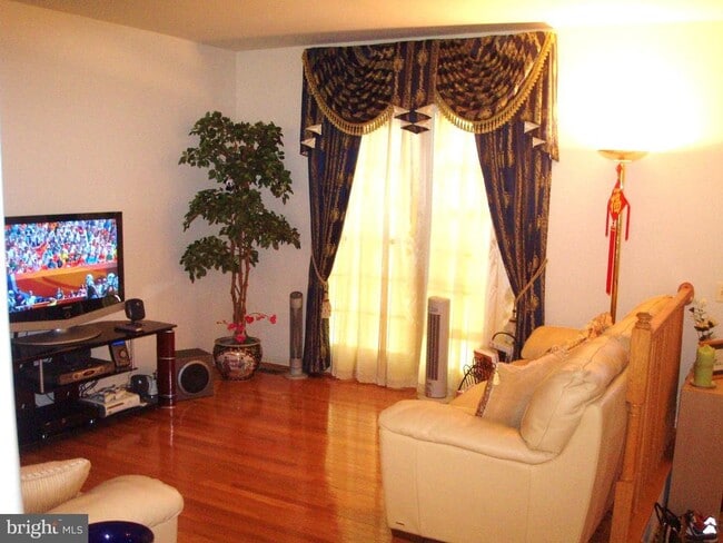 Building Photo - 10177 Treble Ct