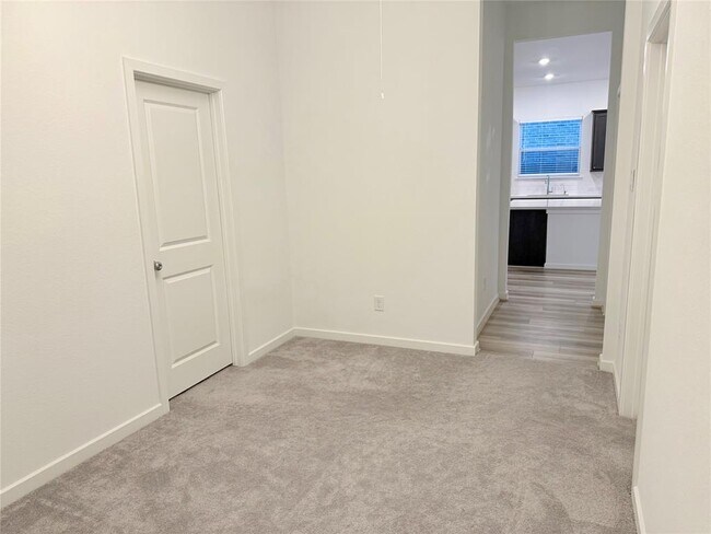 Building Photo - 9922 Sunflower Mist Ln