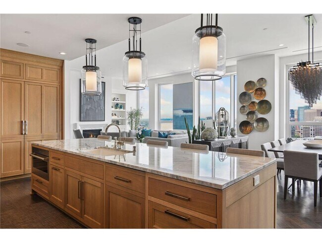 Building Photo - 1111 W River Pkwy