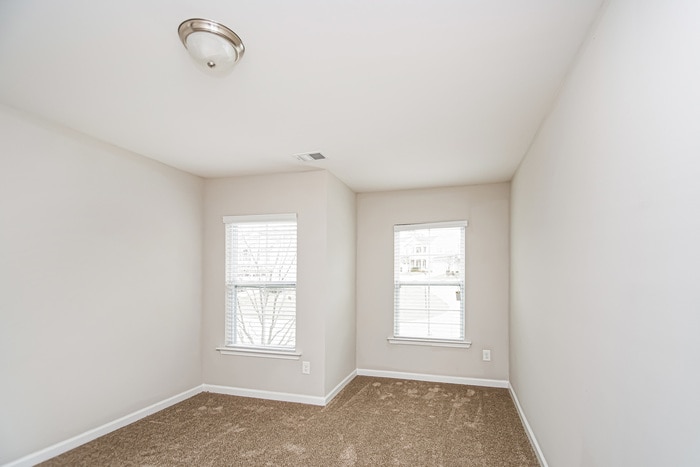 Building Photo - 428 Hawkeye Ct