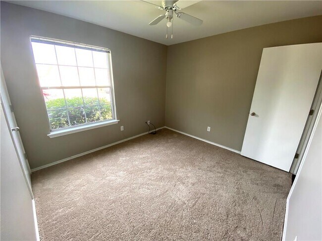 Building Photo - 12817 Chime Dr