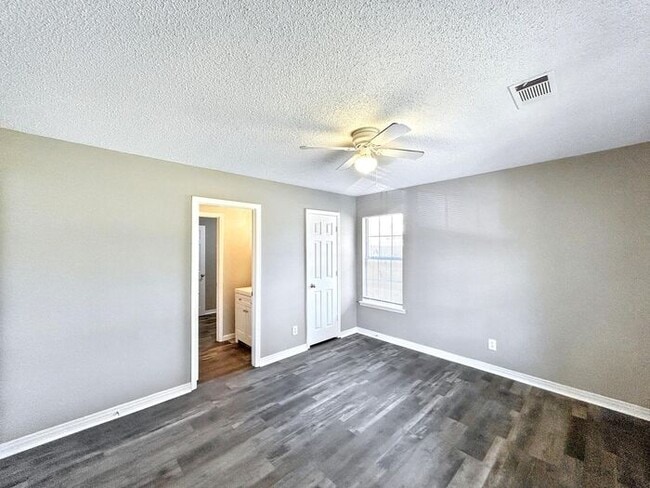 Building Photo - 2777 Caffey St